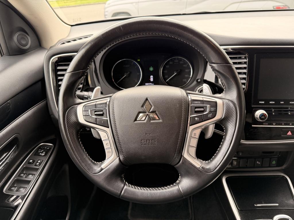 Mitsubishi Outlander 2.4 phev intense+ | navigatie | cruise control (adapti