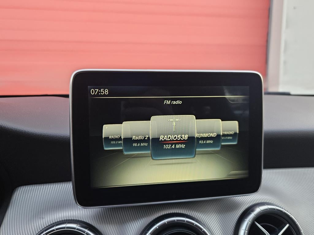 Mercedes-Benz Cla shooting brake 180 prestige | pano | camera | rijklaar in