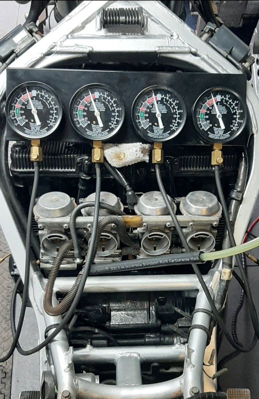 Suzuki GSX 1100 F