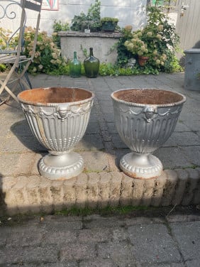 Antieke gietijzeren vazen ( set )