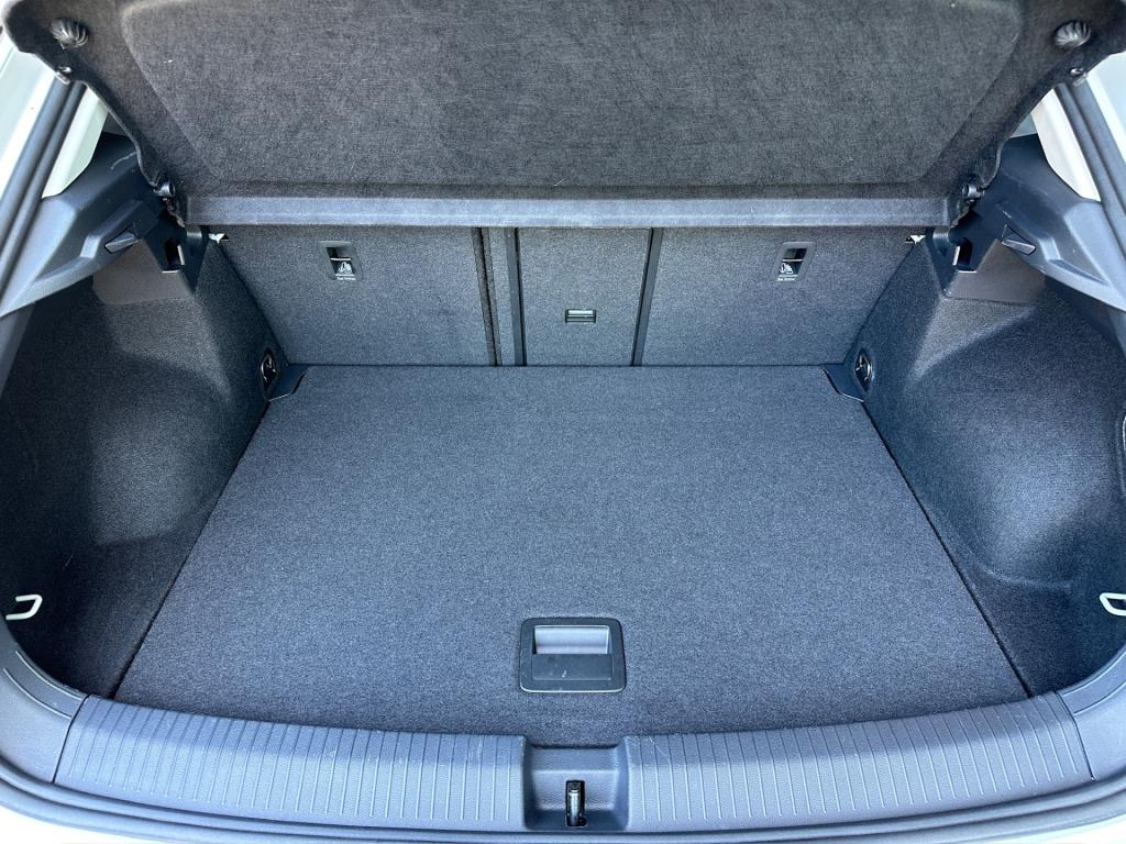 Volkswagen T-roc 1.5 tsi 150pk dsg style carplay | trekhaak | camera | keyl