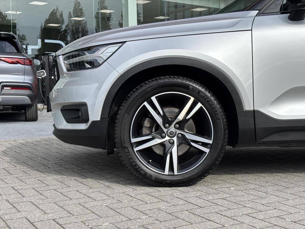 Volvo XC40 2.0 t4 r-design