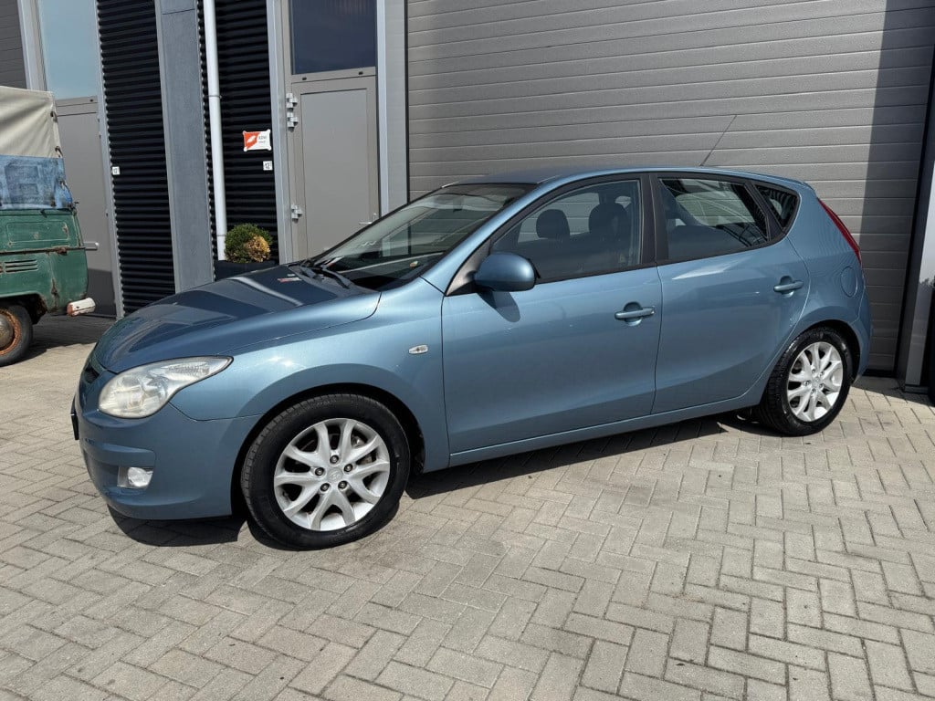 Hyundai I 30 1.6i dynamic luxe/156.000/nap/vol jaar apk/airco
