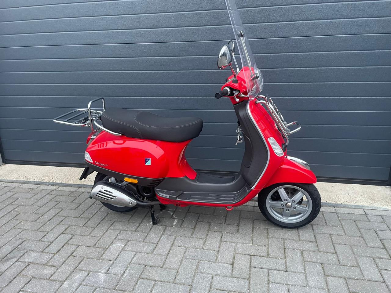 VESPA PIAGGIO LX50