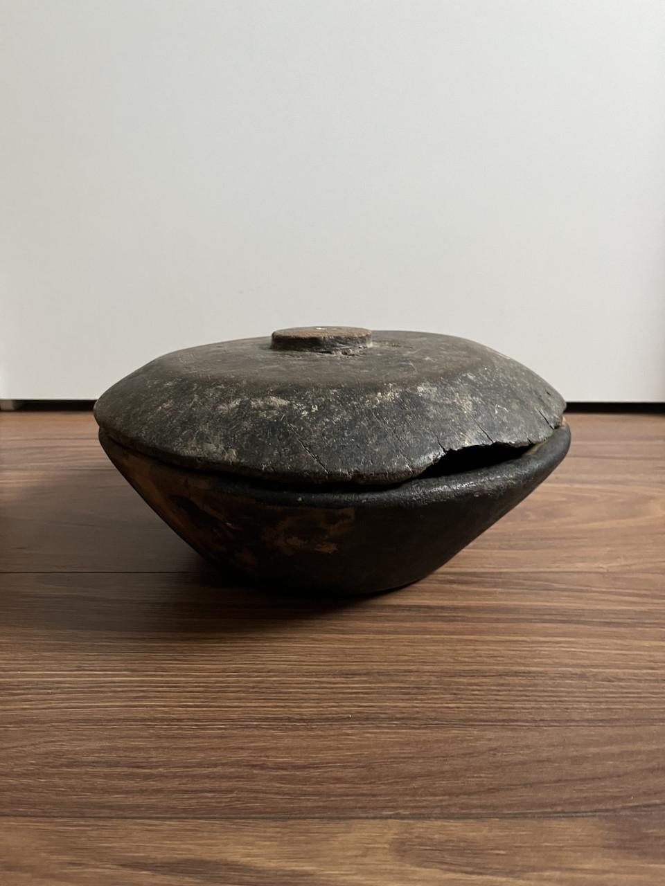 Houten schaal met deksel