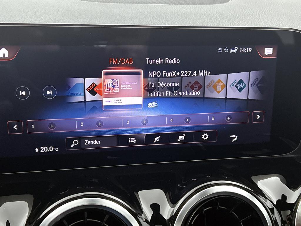 Mercedes-Benz Gla-klasse 250 e plug-in hybride panorama schuif-kanteldak | 