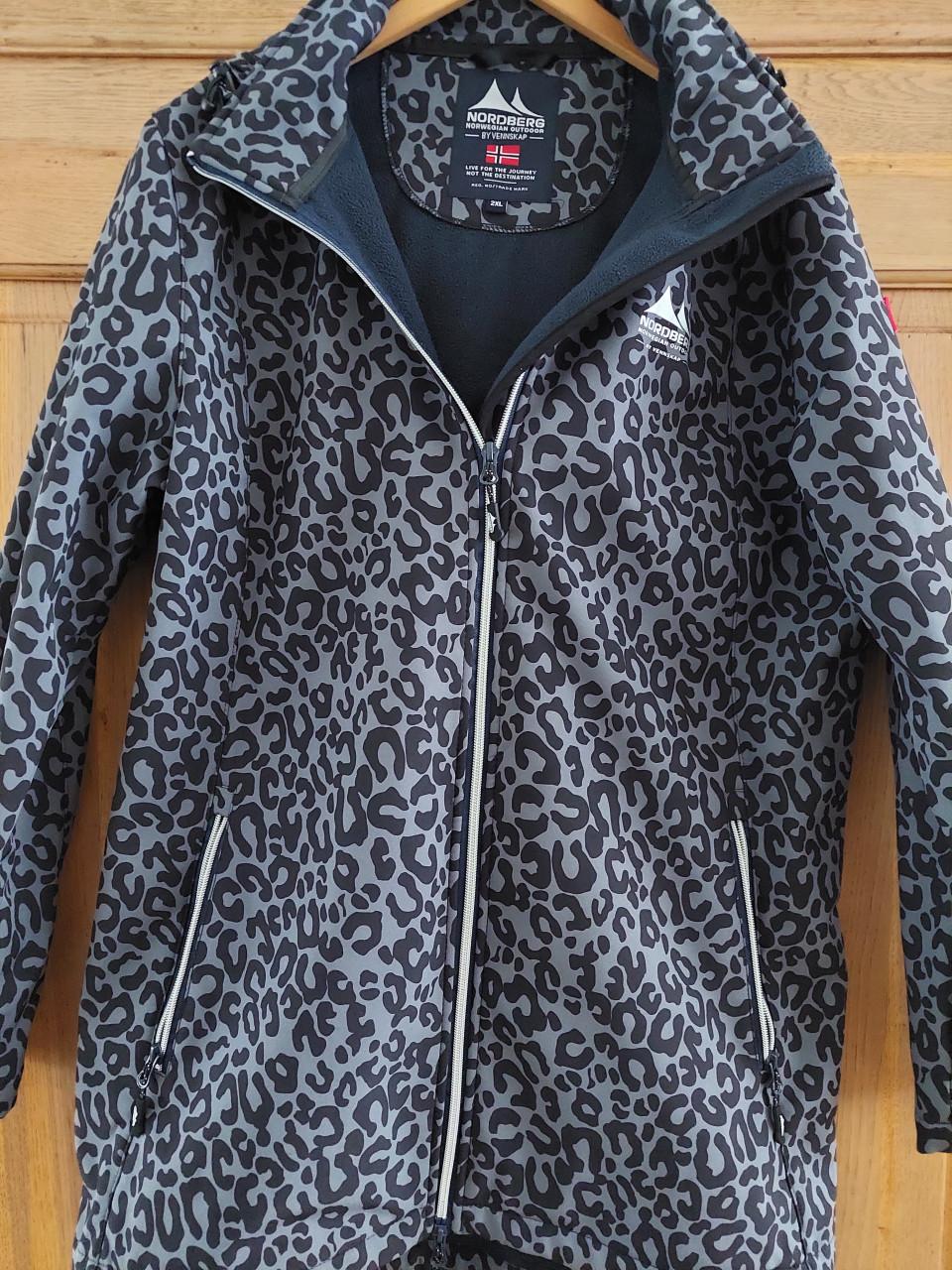 Een heerlijk Jack voor de regen en de zomer en winter  te gebruiken.