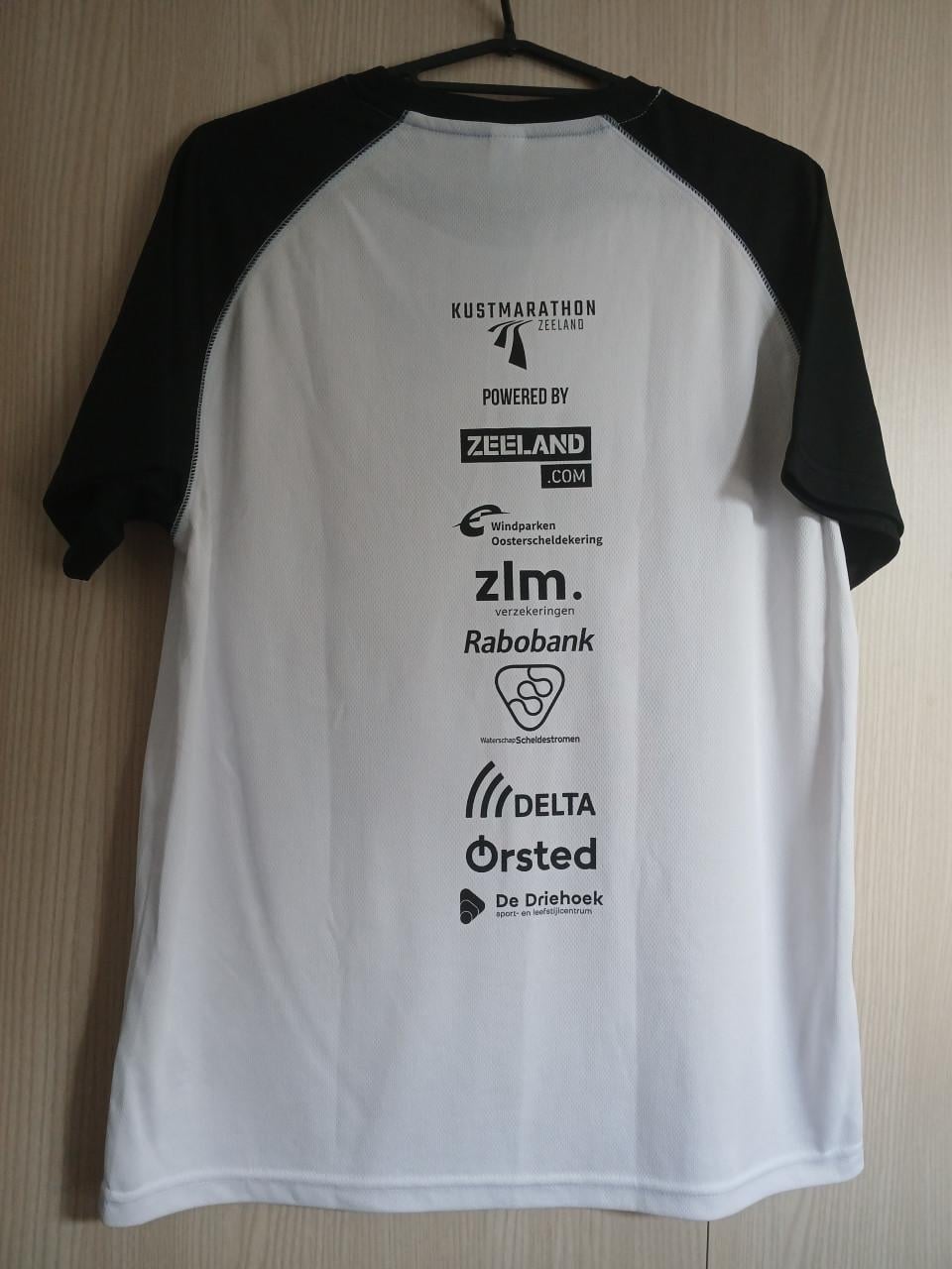 Kustmarathonshirt 2025 maat S.