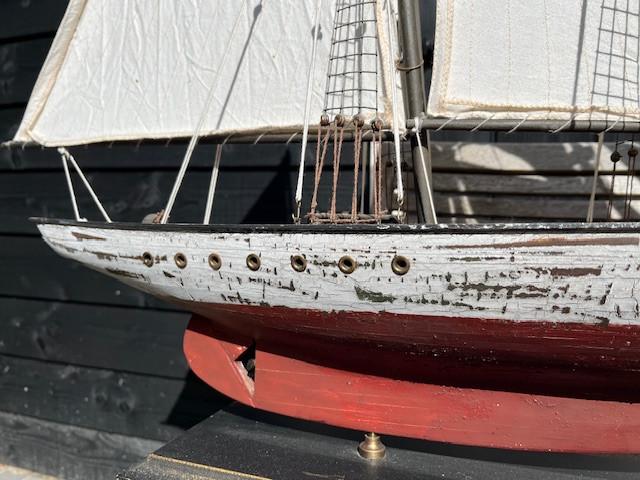 Groot model zeiljacht