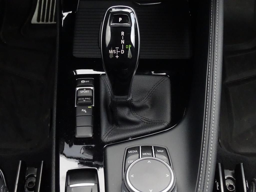 BMW X2 sdrive20i high executive | hud | camera | afn. trekhaak | 19"