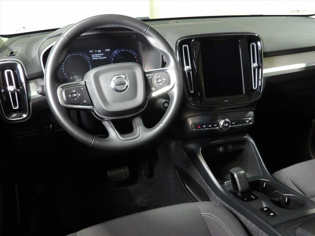 Volvo XC40 t3 163pk geartronic momentum pro