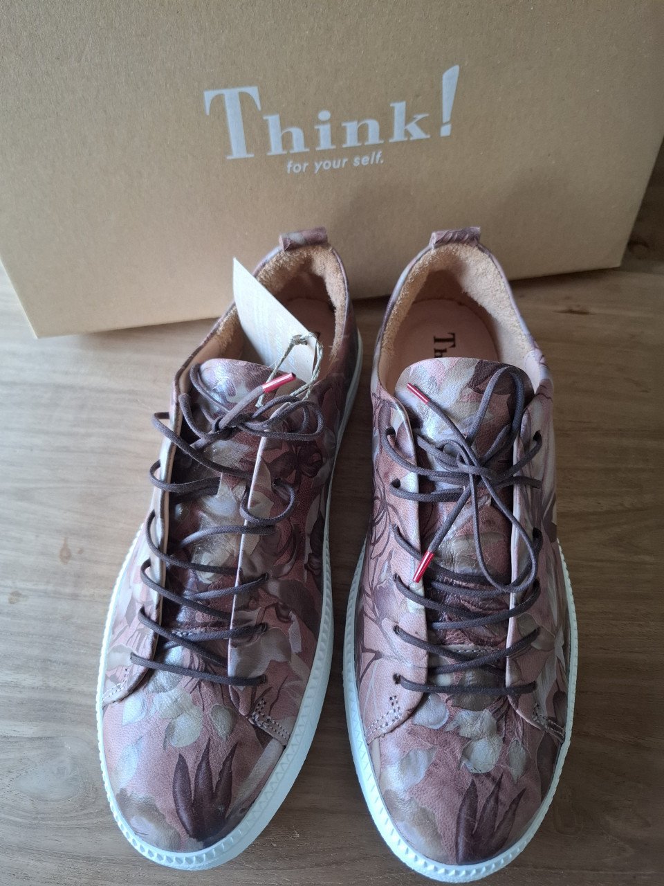 Think! Turna sneakers met bloemmotief maat 39