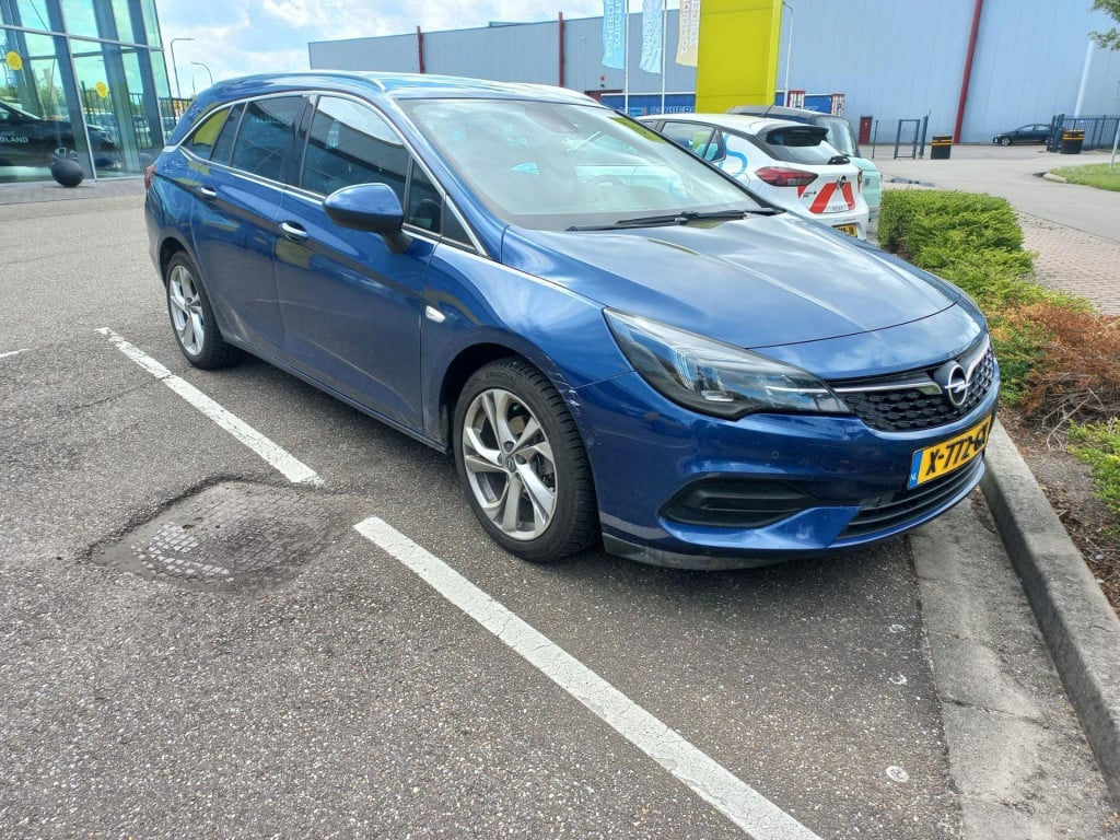 Opel Astra sports tourer 1.2 blitz elegance