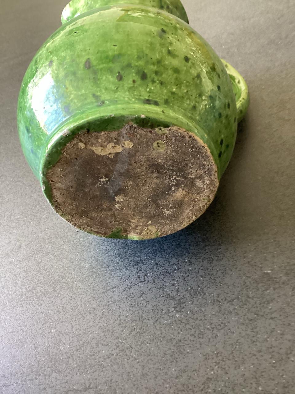 Vintage (antieke) aardewerk kan