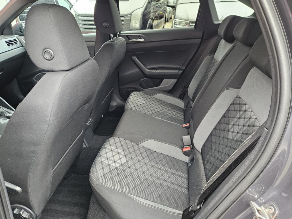 Volkswagen Taigo 1.5 tsi r-line | camera | carplay