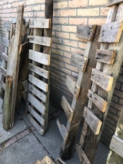 Heleboel oud hout (schuttingplanken/delen) wel met spijkers