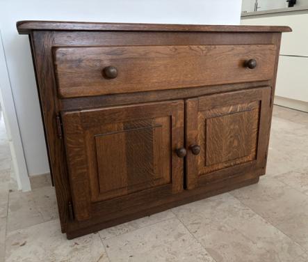 Te koop: ''Eiken kast"