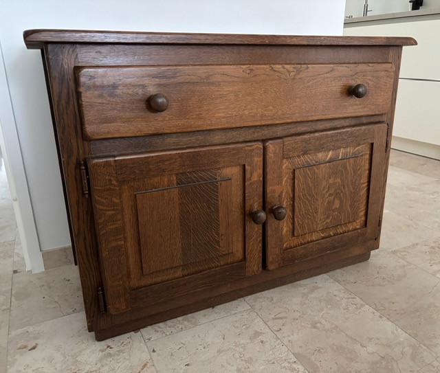 Te koop: ''Eiken kast"