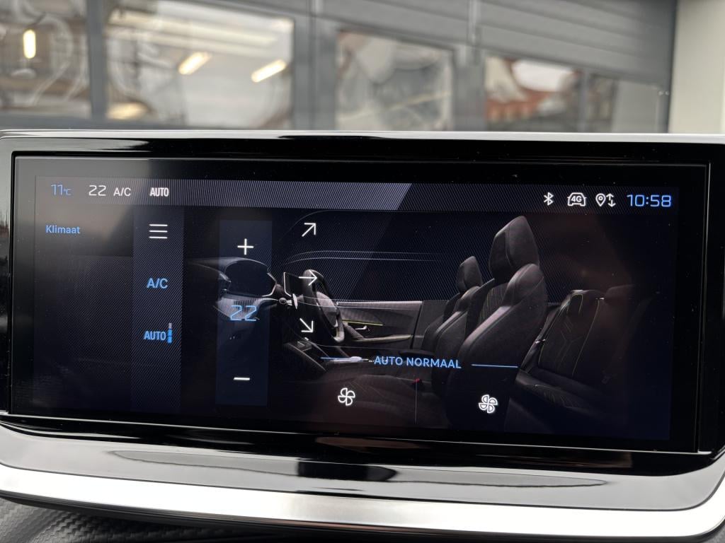 Peugeot 2008 automaat 1.2 puretech 130 allure