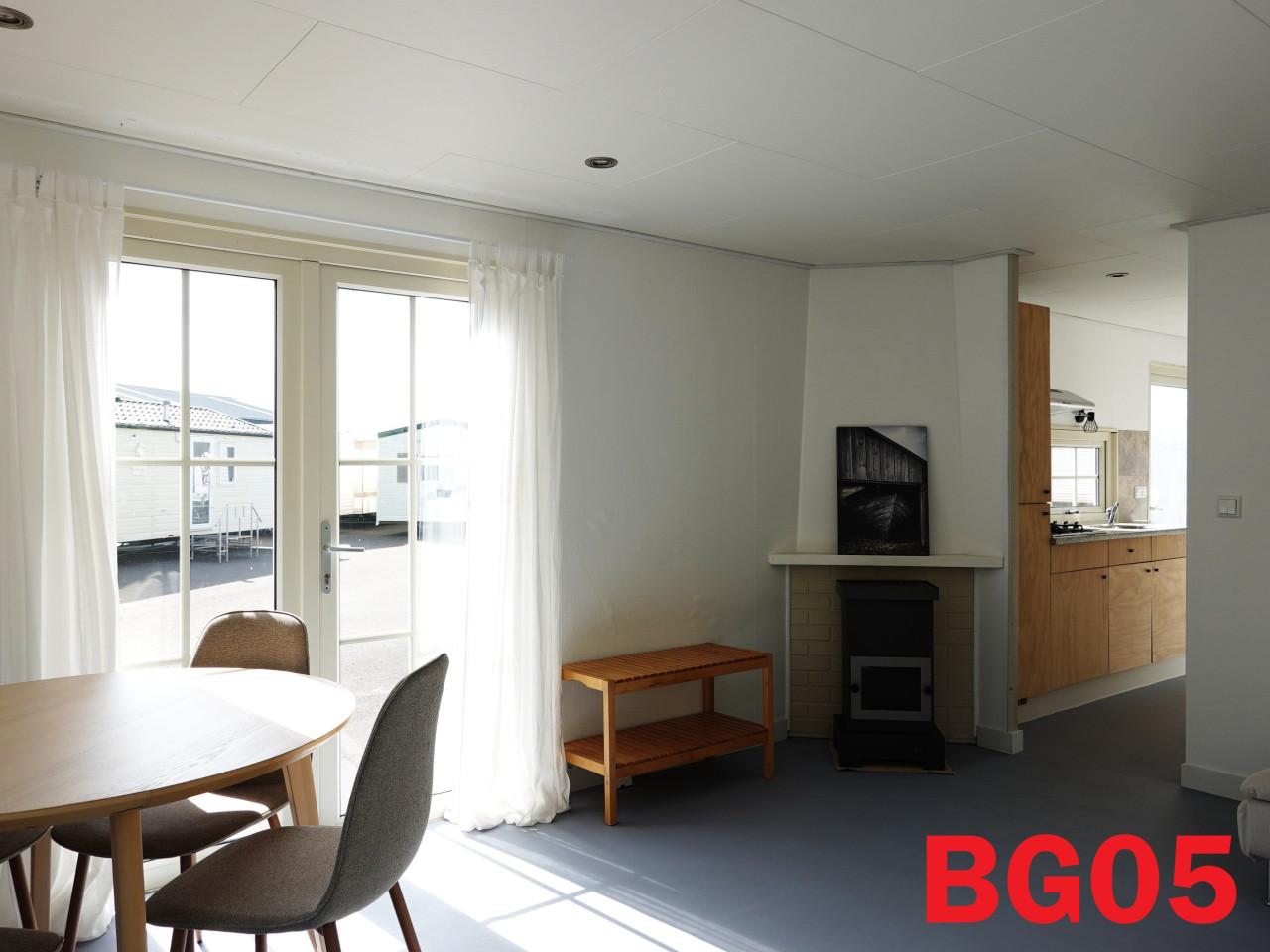 Spiegelchalets en caravans met gespiegelde indeling te koop
