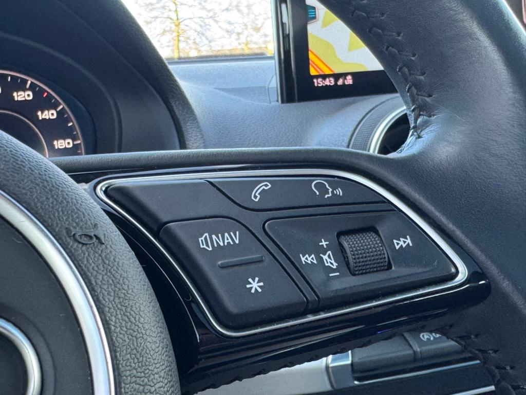 Audi Q2 35 tfsi cod s- edition * pano * leder * keyless * virtual cockpit