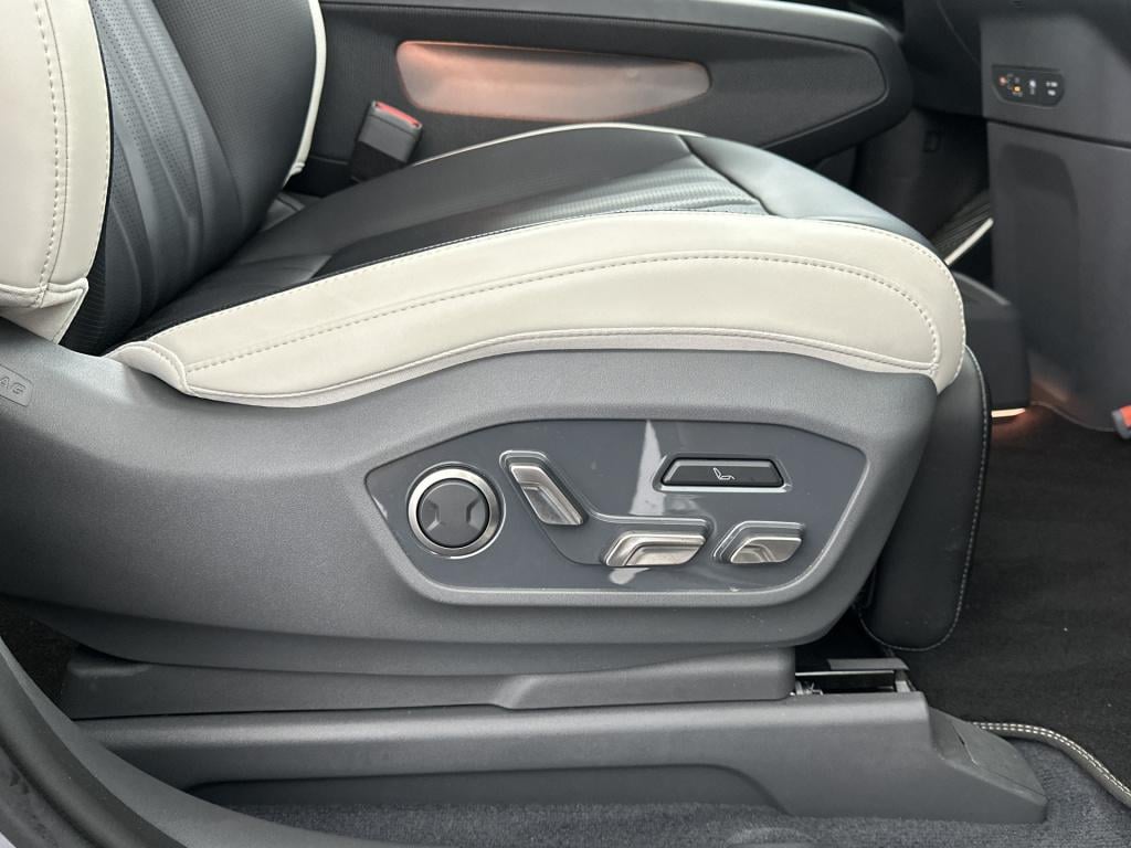 Kia Ev9 gt-line awd 99.8 kwh | schuifkantel dak | 7 persoons | stoelamassag