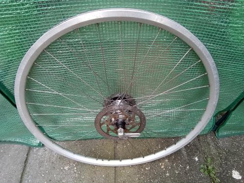 28inch voor en achterwiel naafdynamo schrijfrem 8 speed cassette uitvalnaaf