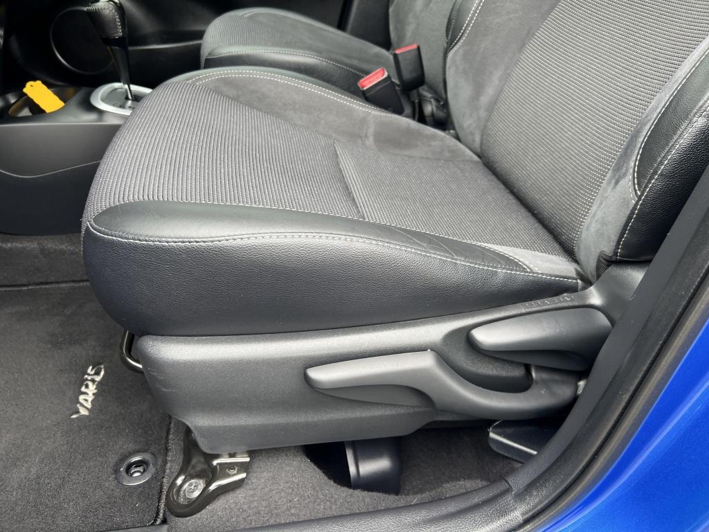 Toyota Yaris 1.5 hyb. premium | dealeronderhouden |