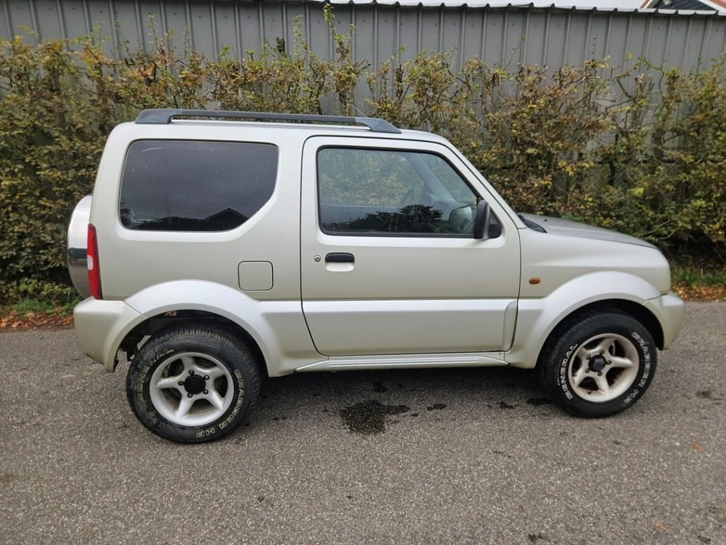 Suzuki Jimny 1.3i 4x4 ----export----