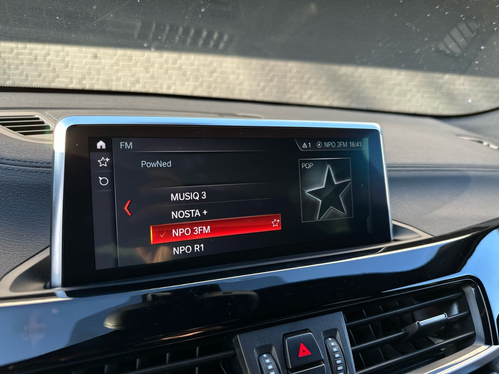 BMW X2 sdrive20i high executive // schaalstoelen // m pakket //