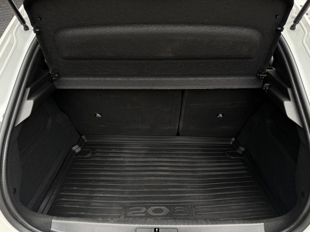 Peugeot 208 1.2 puretech gt pack - parelmoer - leer - pano -