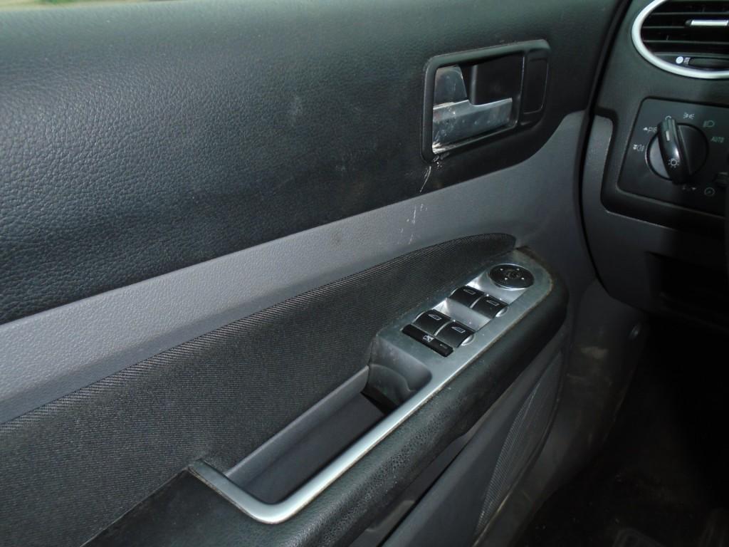 Ford Focus 1.8 titanium