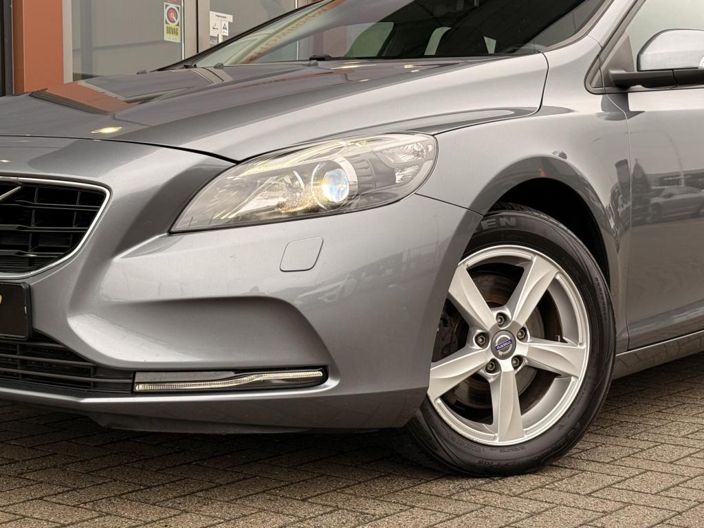 Volvo V40 1.5 t3 kinetic | navi | cruise | stoelverwarming | bluetooth | pa