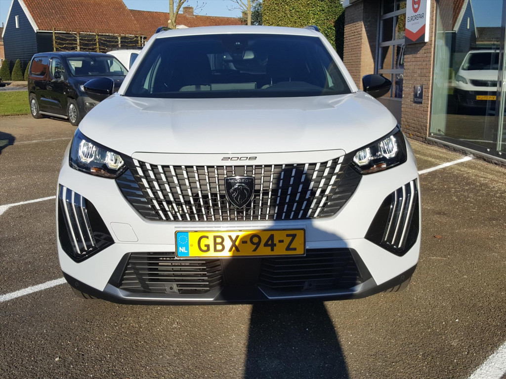 Peugeot 2008 allure 1.2 puretech 100pk navigatie | achteruitrijcamera | app