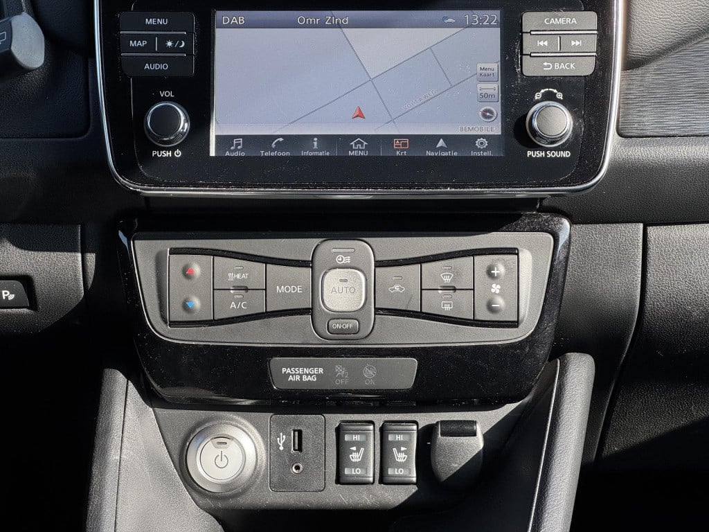 Nissan Leaf n-connecta 40 kwh | navigatie | 360° camera | stuur- + stoelver