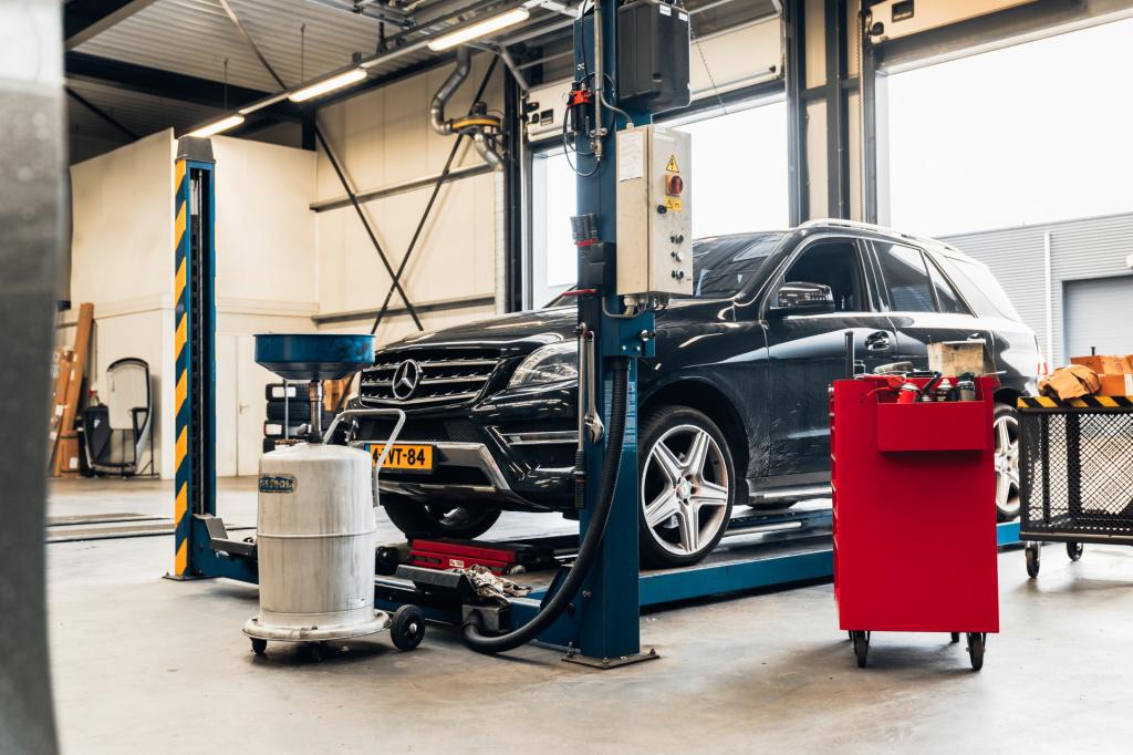 Mercedes-Benz C-Klasse 180 prestige avantgarde i trekhaak i lederen bekledi