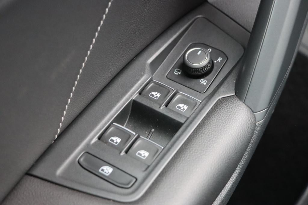 Volkswagen Tiguan 1.4 tsi ehybrid r-line business+ 245pk dsg6 | soh 90% |