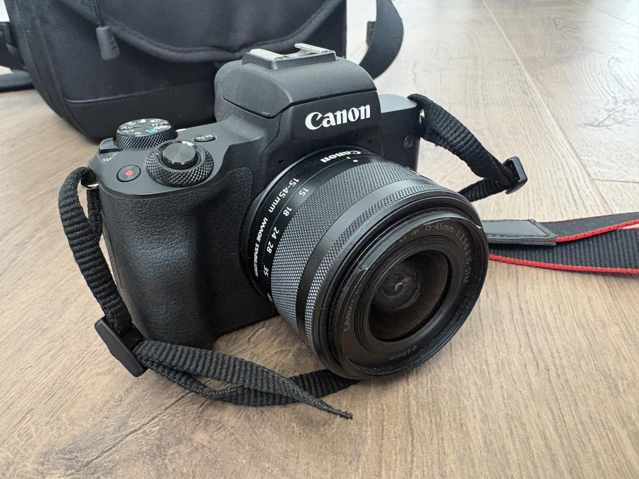 Canon EOS M50