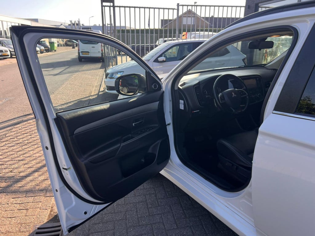 Mitsubishi Outlander 2.0 instyle 7 persoons auto