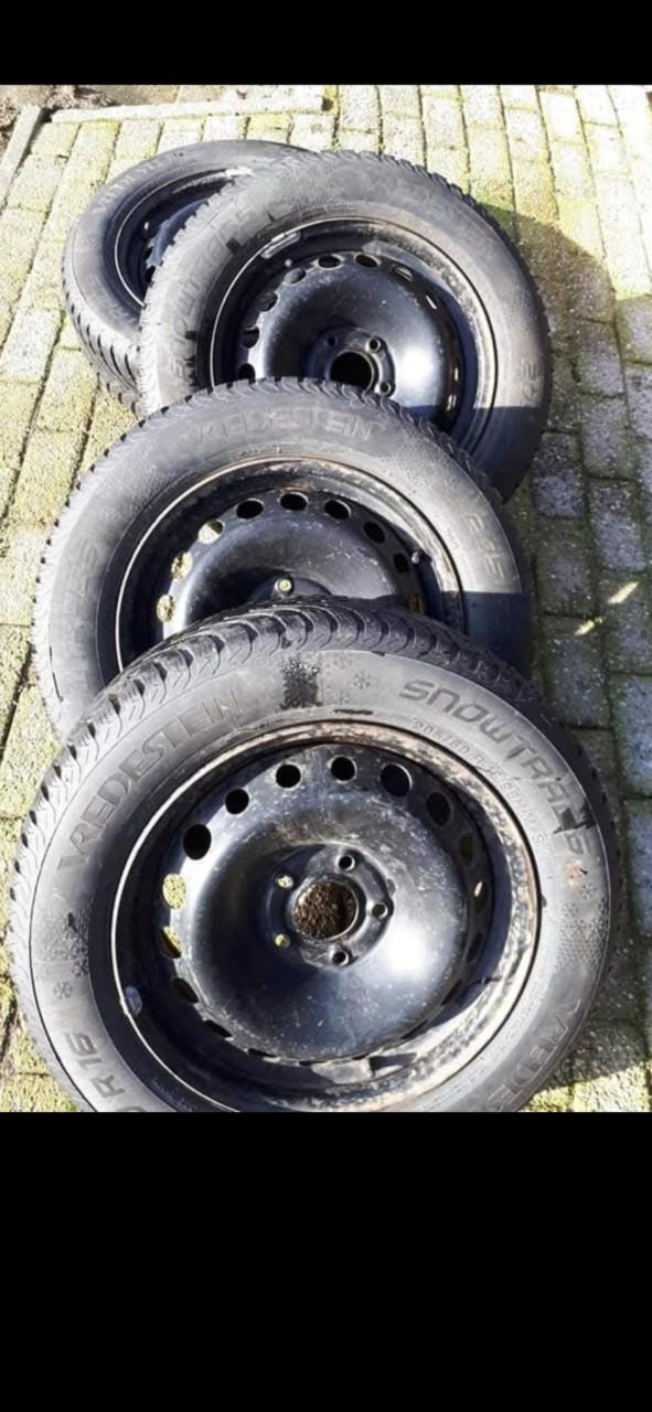 Winterbanden 205-60-R16