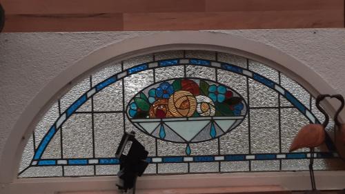 Prachtig glas in lood fruitschaal
