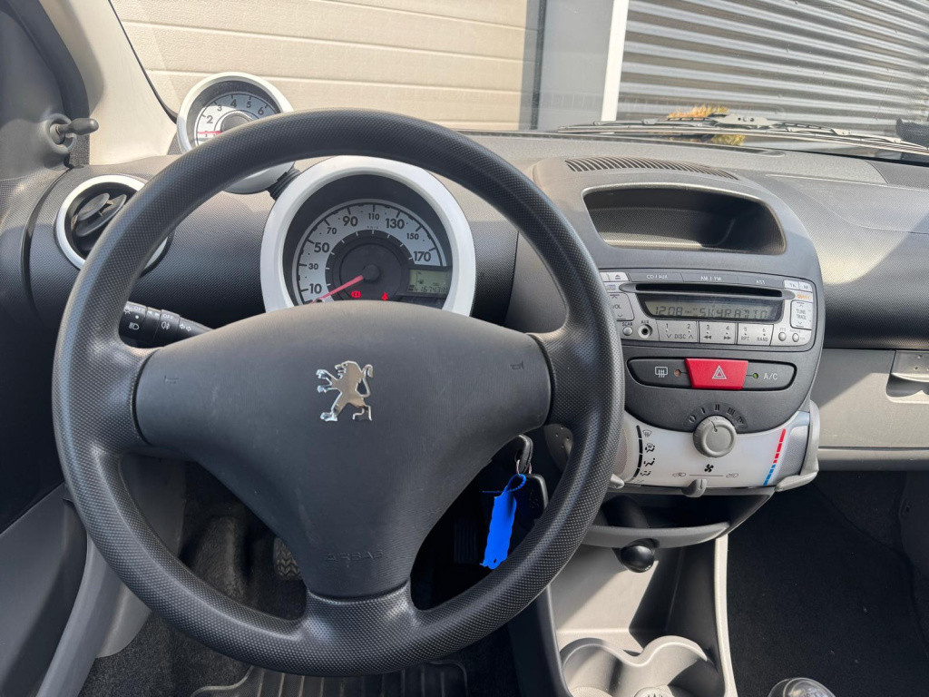 Peugeot 107 1.0-12v xs urban move/nap/apk/airco