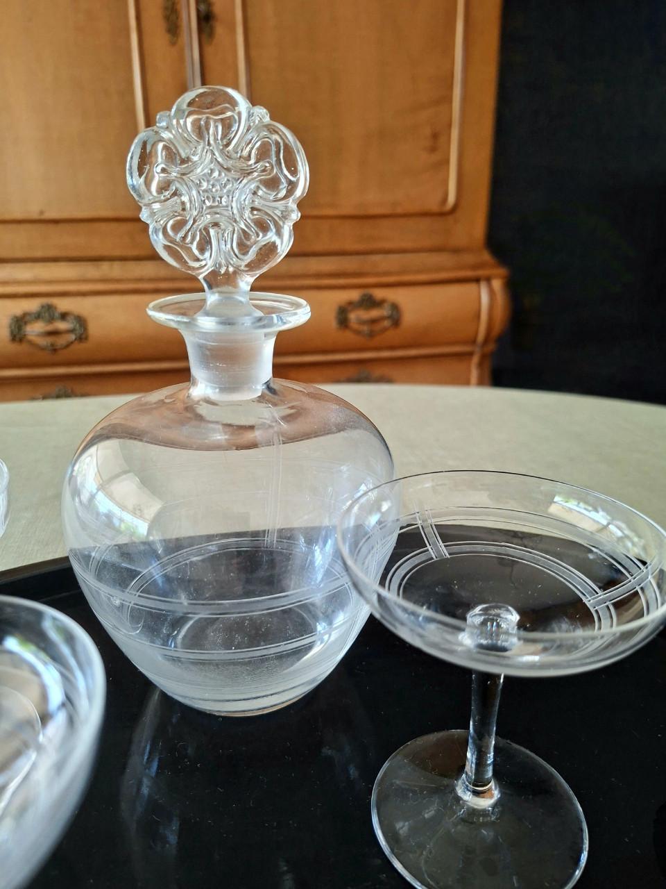 Likeurset met onderblad