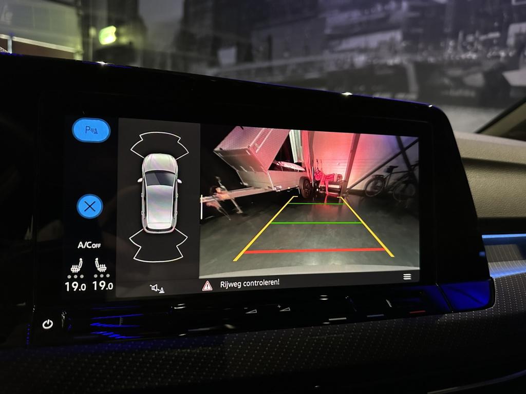 Volkswagen Golf 1.5 etsi r-line business *pano*camera*navi*appconnect*