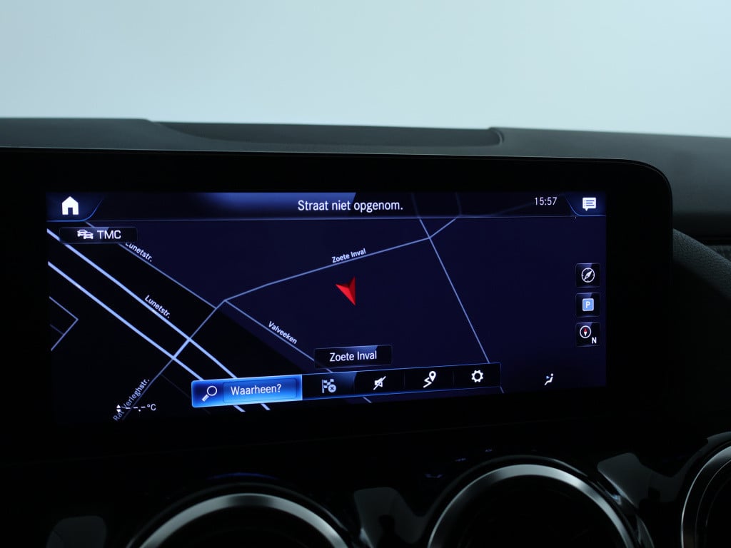 Mercedes-Benz Gla-klasse 250 e business solution luxury line apple carplay 