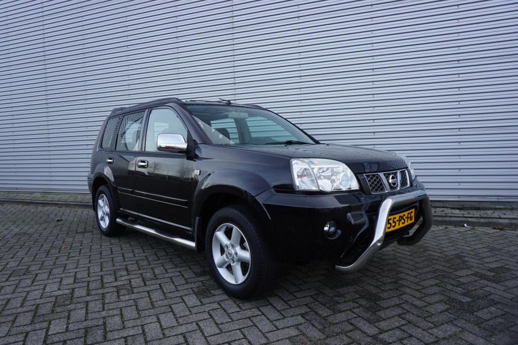 Nissan X-Trail 2.5 sport outdoor airco / navi / cruise / stoelverw. / pano