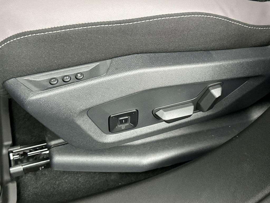 Jeep Compass 1.2 e-hybrid first edition | 360 graden camera | stoelmassage 