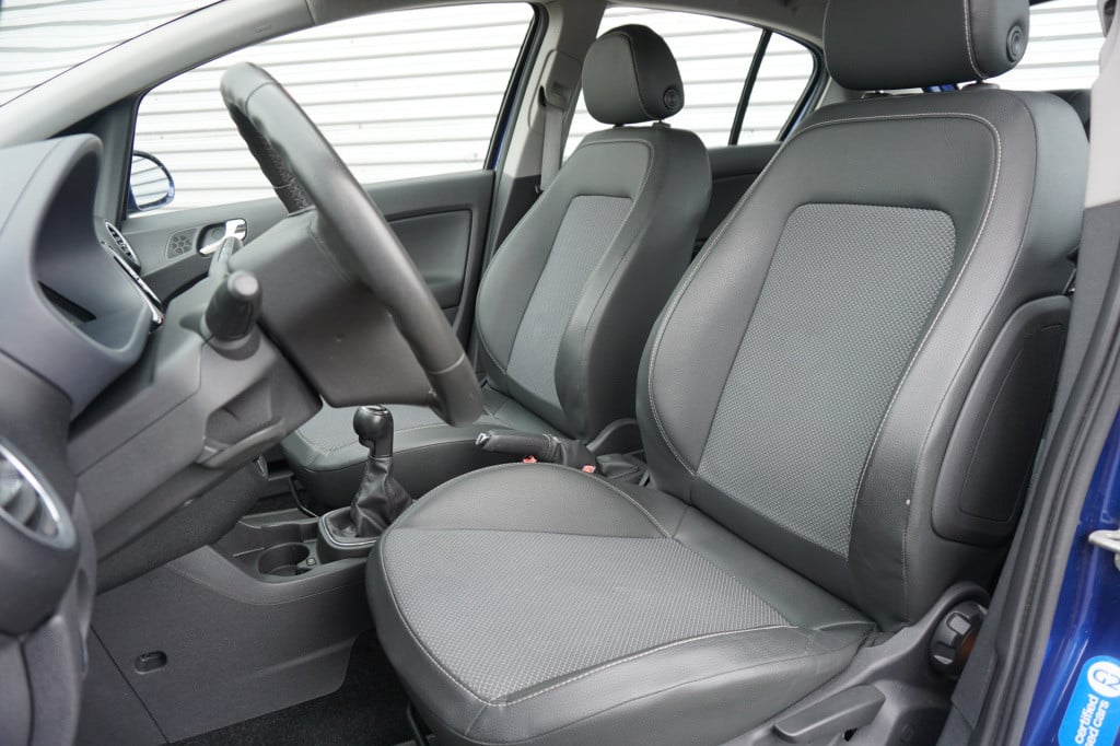 Opel Corsa 1.2-16v cosmo airco / elektr. ramen / trekhaak / nap
