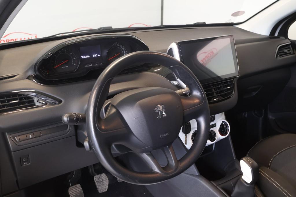 Peugeot 208 1.0 vti like org nl, carplay, cruise controle, all season bande