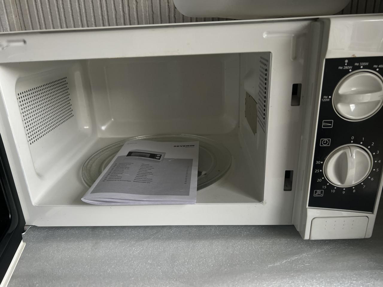 Nieuwe Magnetron met handleiding Zeer eenvoudige te bedienen